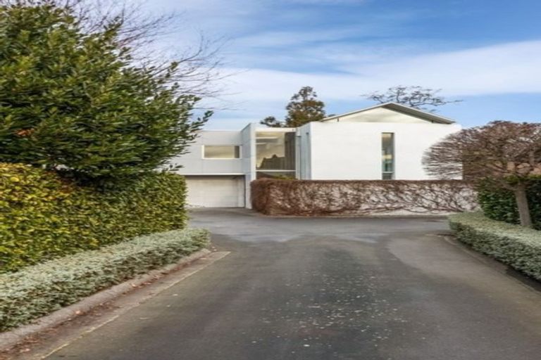 Photo of property in 100 Glandovey Road, Fendalton, Christchurch, 8052
