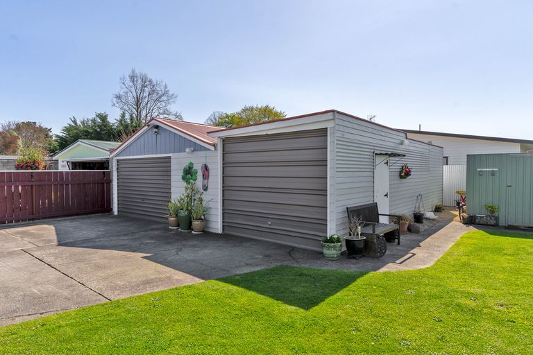 Photo of property in 34 Fergusson Street, Solway, Masterton, 5810