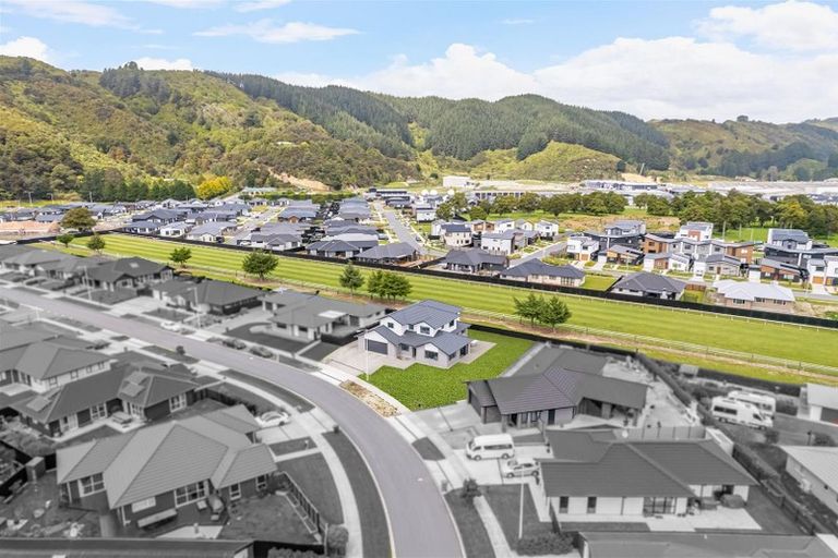 Photo of property in 37 Buddle Road, Wallaceville, Upper Hutt, 5018