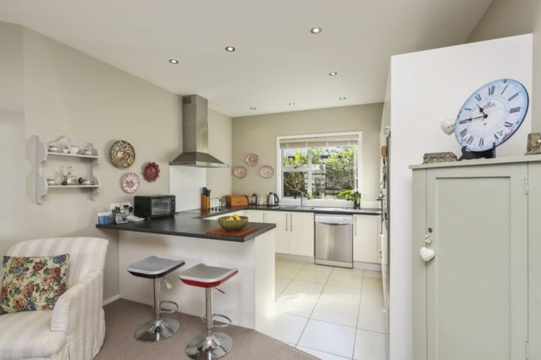 Photo of property in 247a Carrington Street, Vogeltown, New Plymouth, 4310