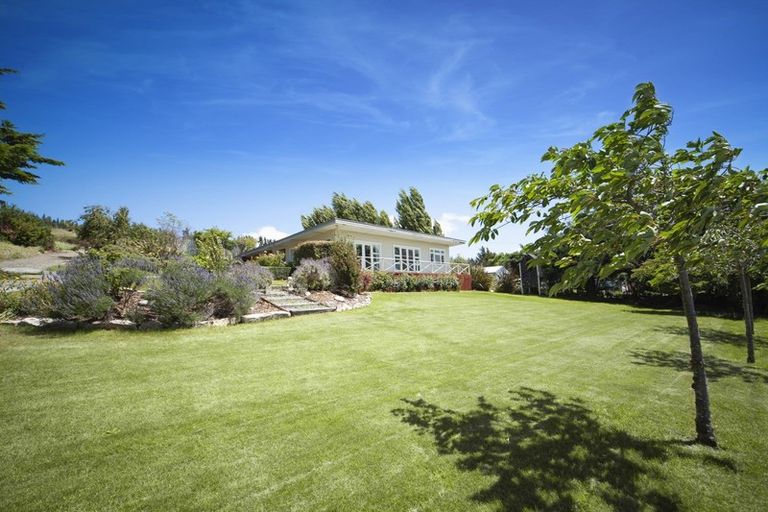 Photo of property in 17 Oxford Street, Waikari, 7420