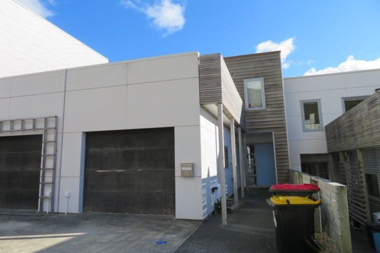 Photo of property in 29 Saddleback Grove, Karori, Wellington, 6012