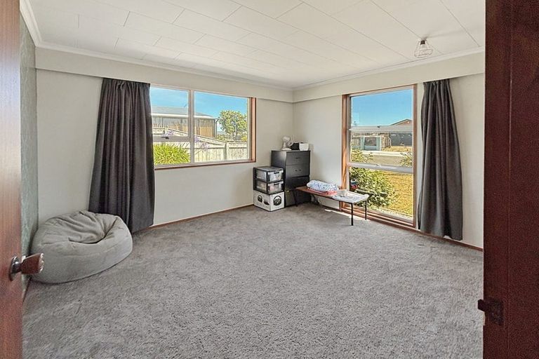 Photo of property in 35 Thomas Place, Foxton Beach, Foxton, 4815