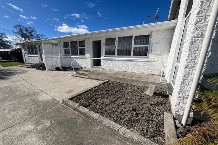 Photo of property in 2/15 Bowen Street, Upper Riccarton, Christchurch, 8041