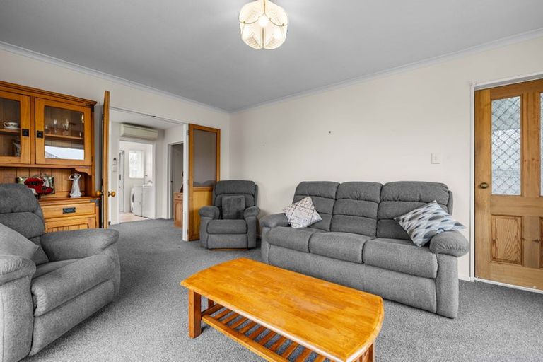 Photo of property in 2/9 Showgate Avenue, Sockburn, Christchurch, 8042