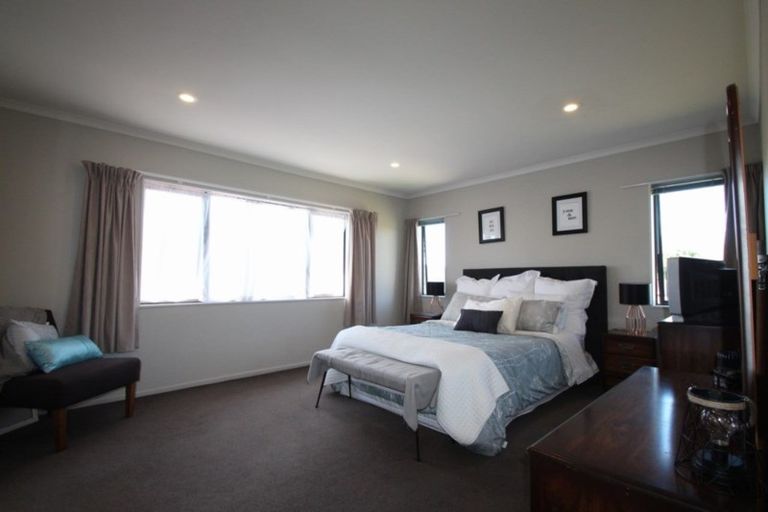 Photo of property in 11 Montague Grove, Stratford, 4332