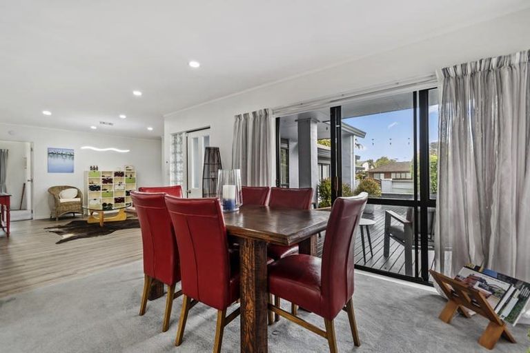 Photo of property in 62 Golfland Drive, Golflands, Auckland, 2013