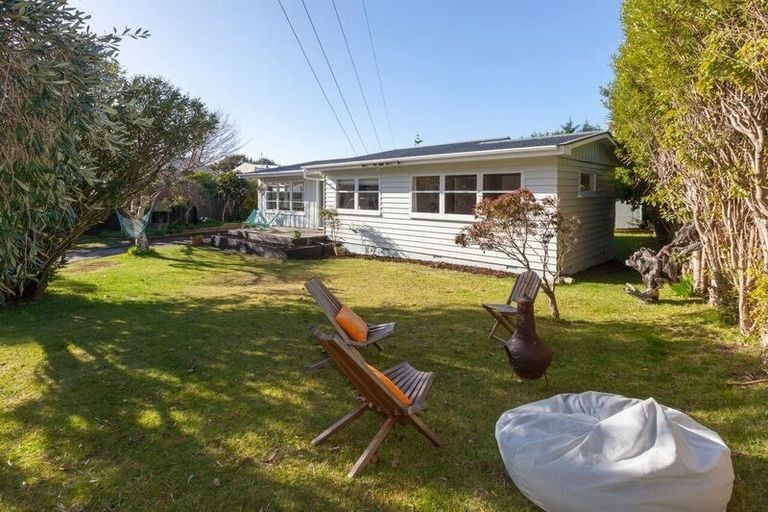 Photo of property in 96 Matatua Road, Raumati Beach, Paraparaumu, 5032