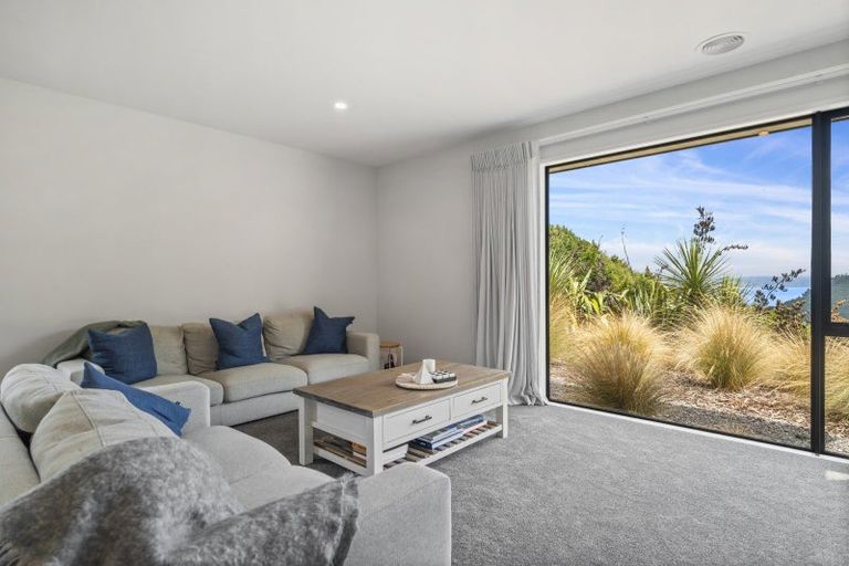 Photo of property in 124 Highland Drive, Acacia Bay, Taupo, 3385