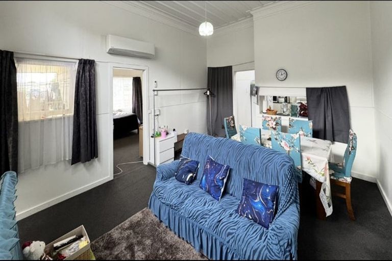 Photo of property in 90 Victoria Avenue, Palmerston North, 4410