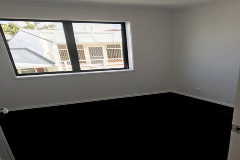 Photo of property in 12c Dawn Place, Te Atatu South, Auckland, 0610
