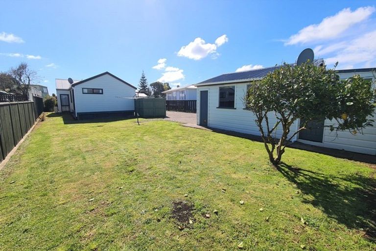 Photo of property in 49 Brennan Place, Opunake, 4616