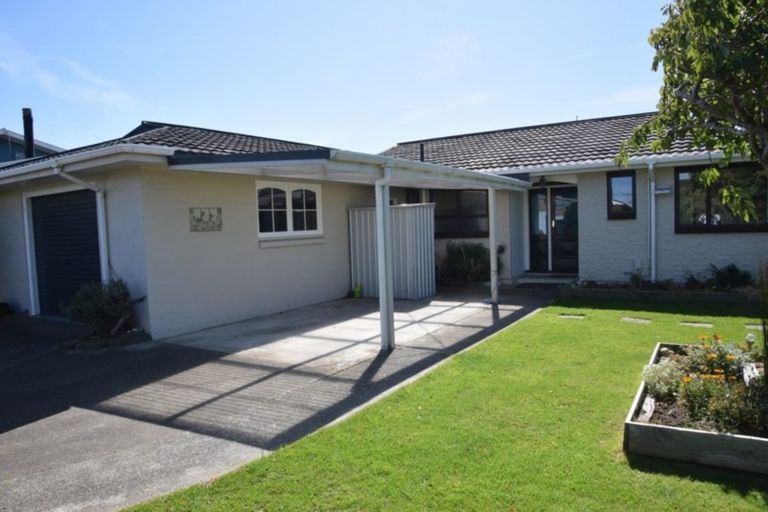 Photo of property in 12 Falcon Street, Newfield, Invercargill, 9812