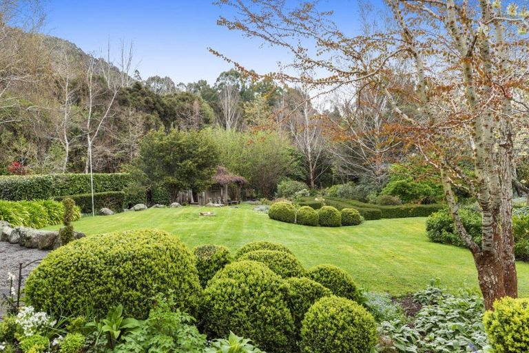 Photo of property in 215 Okuti Valley Road, Little River, 7591