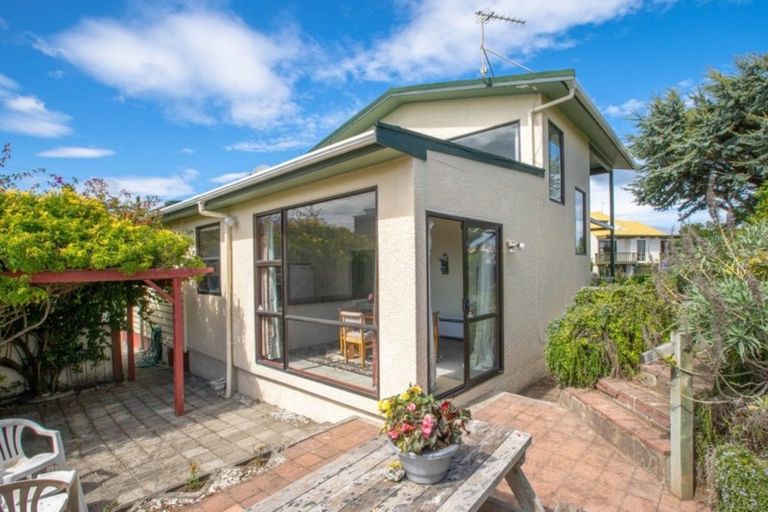 Photo of property in 3 Toru Road, Paraparaumu Beach, Paraparaumu, 5032