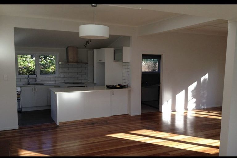 Photo of property in 1/10 Mahara Avenue, Birkenhead, Auckland, 0626