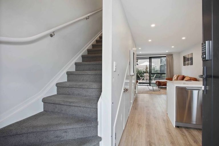 Photo of property in 28 Ivy Nola Way, Henderson, Auckland, 0612