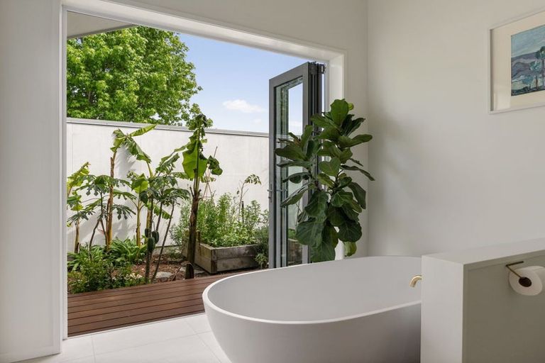 Photo of property in 157 Harris Street, Inner Kaiti, Gisborne, 4010