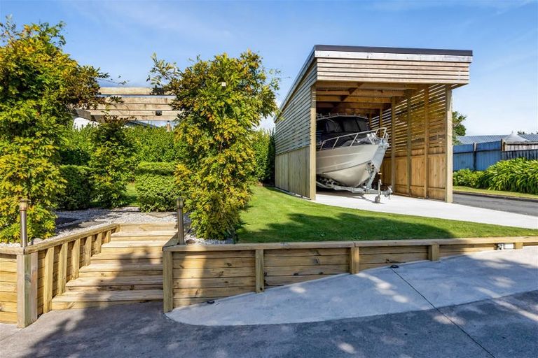 Photo of property in 1b Silvan Place, Bell Block, New Plymouth, 4312