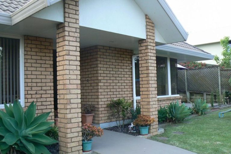 Photo of property in 13 Stratford Road, Manurewa, Auckland, 2105