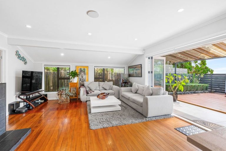 Photo of property in 9 Burnham Road, Waitakere, Auckland, 0816