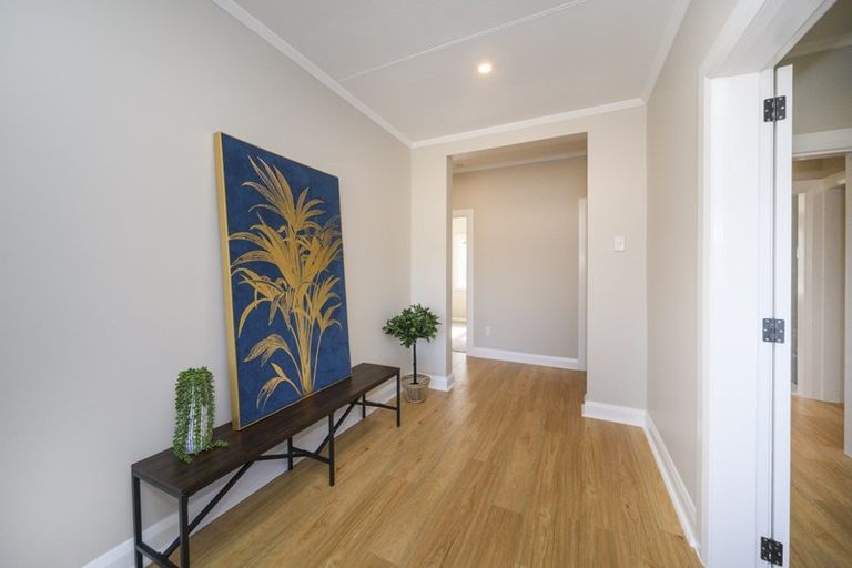 Photo of property in 17 Stewart Crescent, Hokowhitu, Palmerston North, 4410