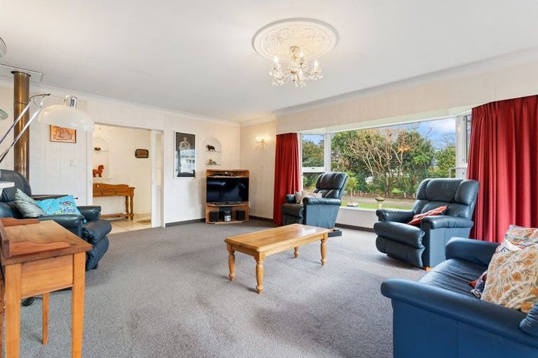 Photo of property in 65 Park Road, Carterton, 5713