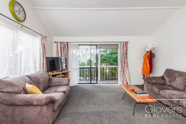 Photo of property in 4/109 Don Buck Road, Massey, Auckland, 0614
