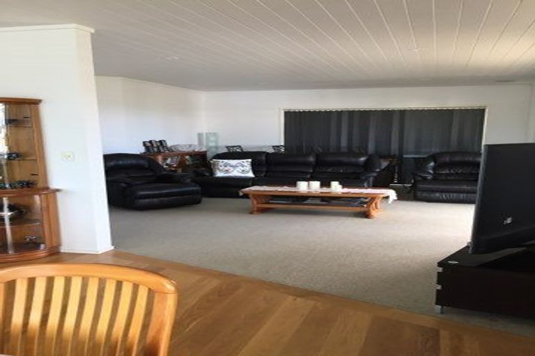 Photo of property in 106b Karewa Parade, Papamoa Beach, Papamoa, 3118