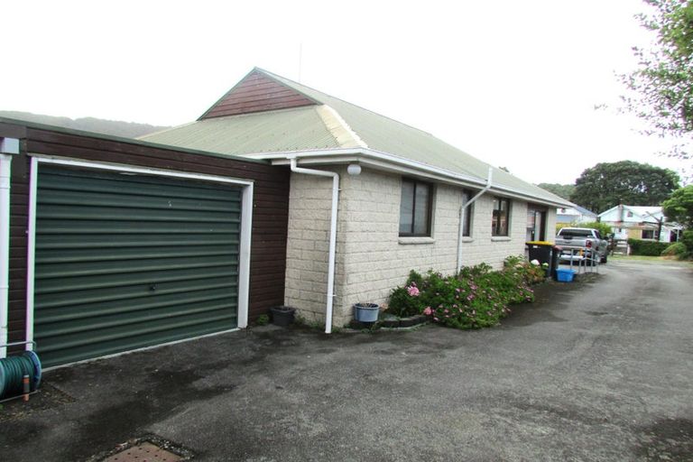 Photo of property in 2/19 Cowper Street, Greymouth, 7805