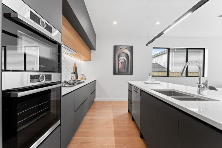 Photo of property in 3 Anehu Place, Greenhithe, Auckland, 0632