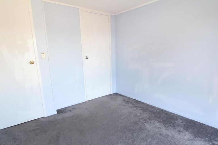 Photo of property in 64 Hollyford Drive, Clover Park, Auckland, 2105