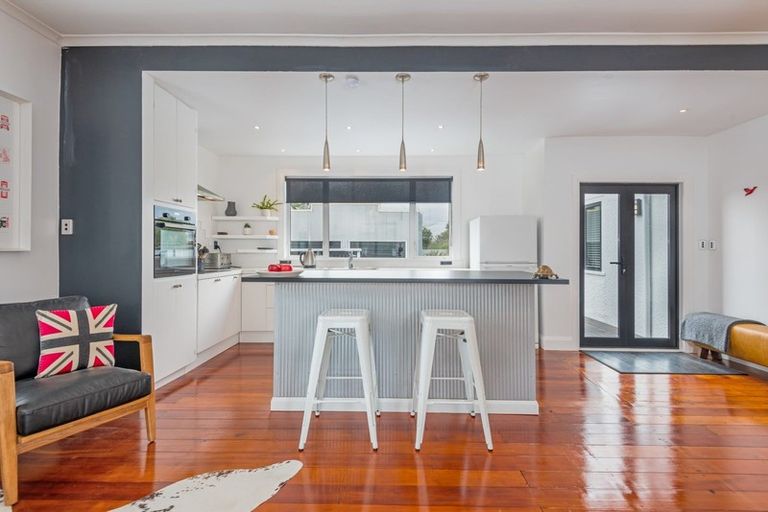 Photo of property in 23 Guy Avenue, Takaro, Palmerston North, 4410