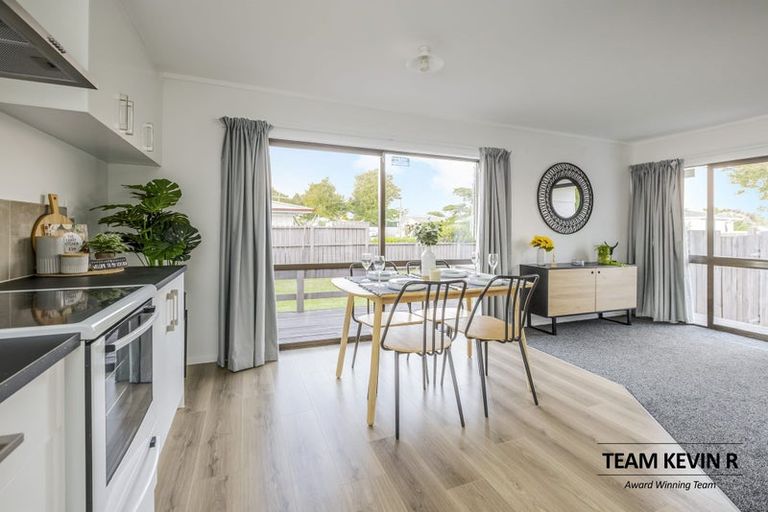 Photo of property in 2/27 Scott Road, Papakura, 2110