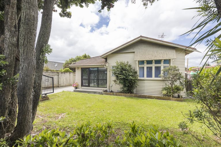 Photo of property in 800 Tremaine Avenue, Roslyn, Palmerston North, 4414