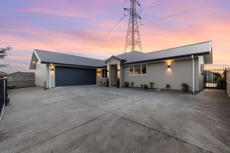 Photo of property in 4 Cyprus Place, Fitzherbert, Palmerston North, 4410