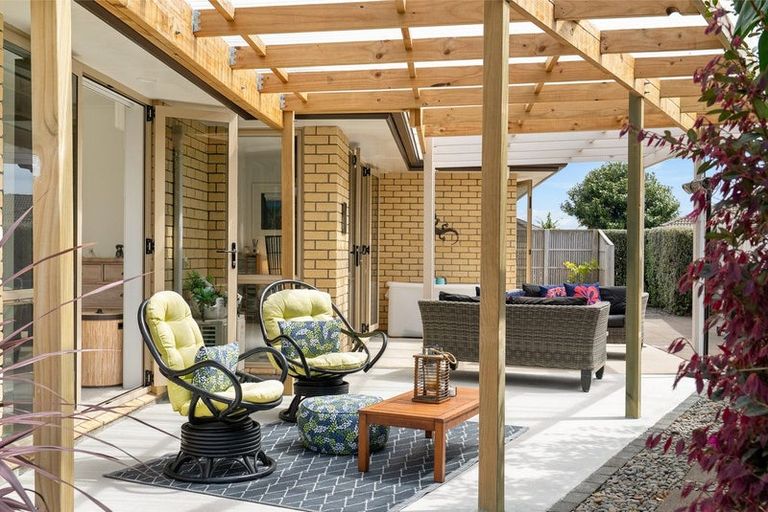 Photo of property in 3 Stenning Place, Papamoa Beach, Papamoa, 3118