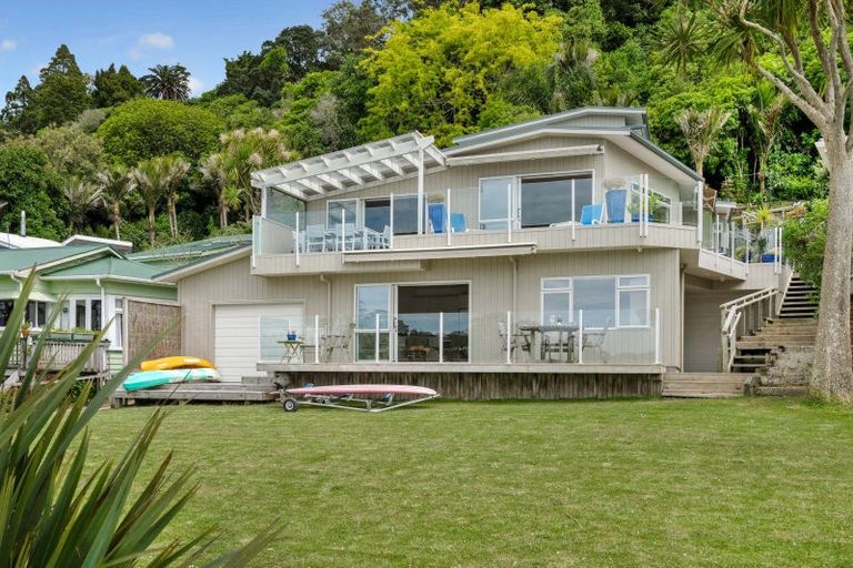 Photo of property in 47 Pohutukawa Avenue, Shelly Park, Auckland, 2014