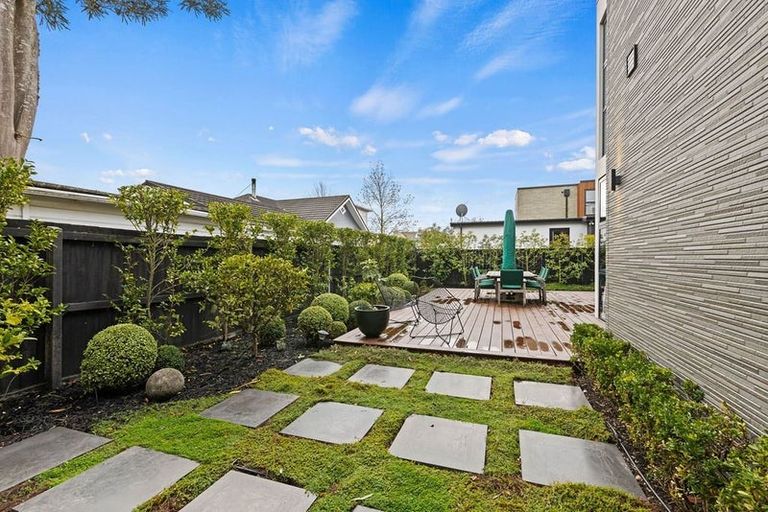 Photo of property in 42 Tui Street, Fendalton, Christchurch, 8041