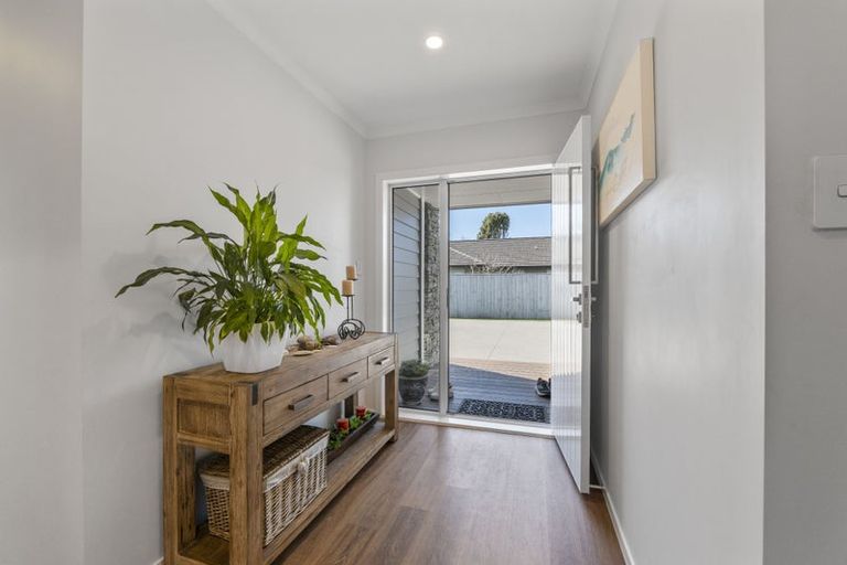 Photo of property in 7 Cross Street, Lepperton, New Plymouth, 4373