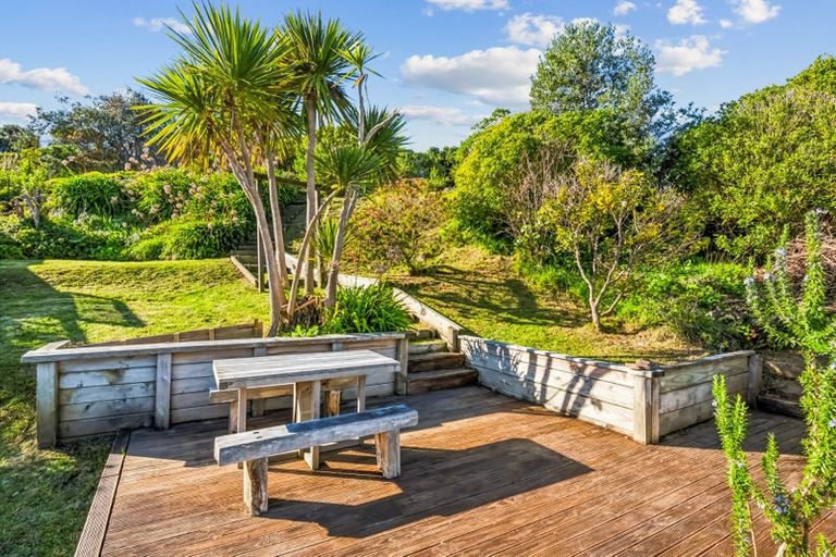 Photo of property in 7 Onepoto Road, Titahi Bay, Porirua, 5022