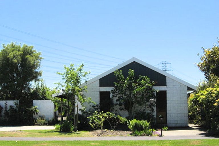 Photo of property in 104 Merrin Street, Avonhead, Christchurch, 8042