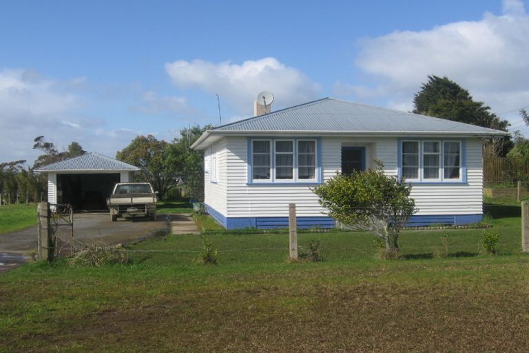 Photo of property in 6 West Coast Road, Te Kopuru, 0391