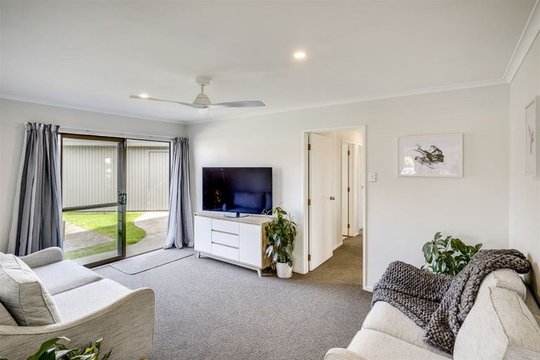 Photo of property in 14 Lamason Street, Greenmeadows, Napier, 4112