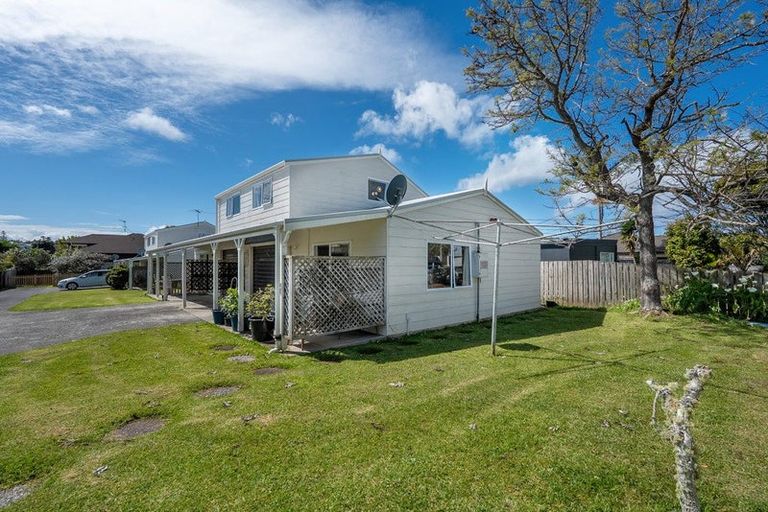Photo of property in 49a Bay Street, Red Beach, 0932