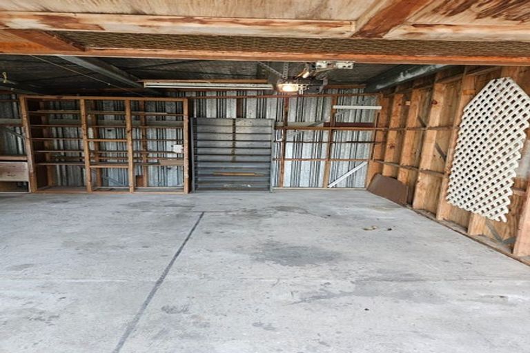 Photo of property in 130 Naenae Road, Naenae, Lower Hutt, 5011