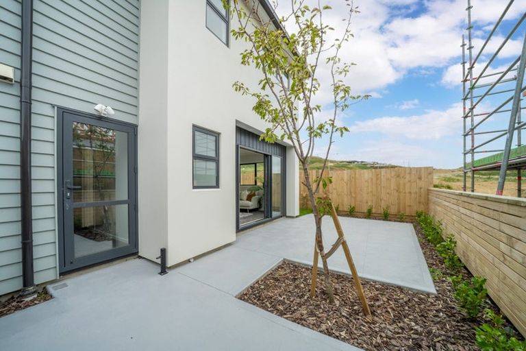 Photo of property in 142 Jamaica Drive, Grenada North, Wellington, 5028