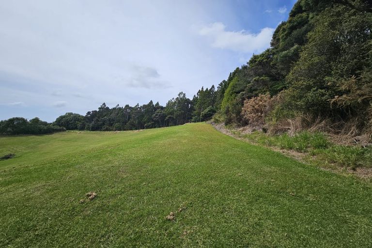 Photo of property in 214a Three Oaks Drive, Dairy Flat, 0794