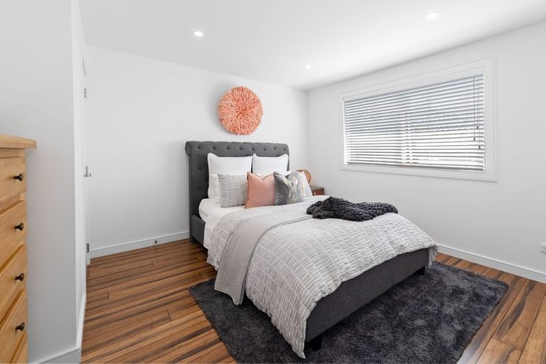 Photo of property in 15a Alberta Street, Point Chevalier, Auckland, 1022
