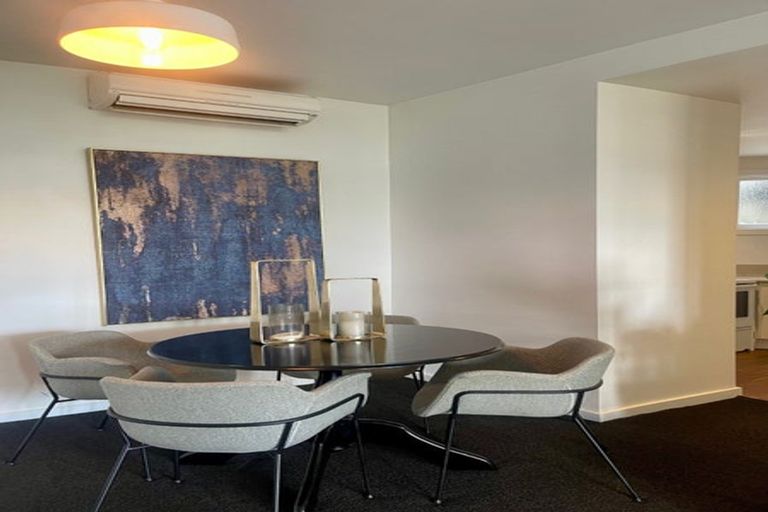 Photo of property in 10 Dyers Pass Road, Cashmere, Christchurch, 8022